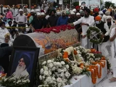 चंडीगढ़ से रवाना हुई बादल की पार्थिव देह, PM मोदी ने दी श्रद्धांजलि, मजीठिया चला रहे एंबुलेंस, देखें तस्वीरें