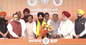अकाली दल को झटका, पूर्व डिप्टी स्पीकर एवं वरिष्ठ नेता चरणजीत सिंह अटवाल का बेटा बीजेपी में हुआ शामिल, जालंधर से मिल सकती है टिकट, पढ़ें