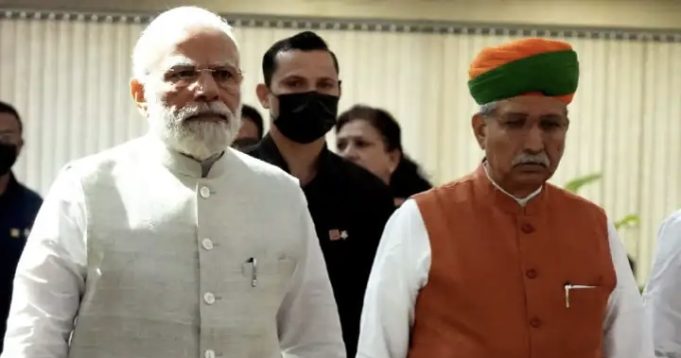 मोदी कैबिनेट में बड़ा फेरबदल, कानून मंत्री के पद से हटाए किरेन रिजिजू, इस नेता को दी जिम्मेदारी, पढ़ें