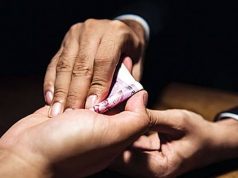 हद है वैसै : कूड़ा उठाने वाले से चार हजार रुपए रिश्वत मांग रहा था इंस्पेक्टर, विजिलेंस ने पकड़ा, पढ़ें हैरान करने वाला मामला