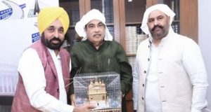 नितिन गडकरी ने मानी सीएम भगवंत मान की मांग, जालंधर-होश्यिारपुर रोड और आदमपुर फ्लाई-ओवर का काम पूरा करने का दिया भरोसा, सुशील रिंकू भी रहे साथ