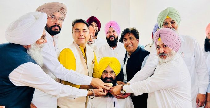 गुरमीत सिंह खुडियां ने कृषि, पशुपालन और खाद्य प्रसंस्करण मंत्री का पदभार संभाला