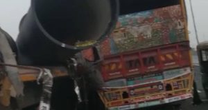 जालंधर-नकोदर हाईवे पर खड़े ट्रक से टकराया कैंटर, टायर बदल रहे ड्राइवर और कैंटर चालक की मौत, पढ़ें खबर
