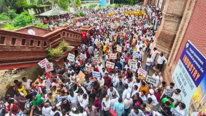 मणिपुर हिंसा का पंजाब में दिखा असर, अमृतसर में ईसाई समुदाय ने निकाली सबसे बड़ी रोष रैली, पढ़ें