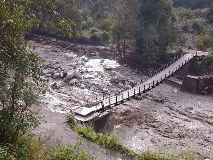 जम्मू-कश्मीर के गांदरबल जिले में फटा बादल, कई घरों को पहुंचा नुकसान, इसी रास्ते से अमरनाथ यात्रा के लिए बालटाल जाते हैं भक्त, पढ़ें