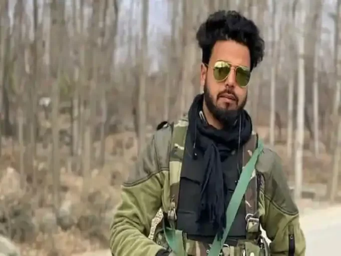 जम्मू-कश्मीर में सेना के जवान का अपहरण, कार में मिले खून के निशान, सेना ने सर्च ऑपरेशन किया शुरू, पढ़ें