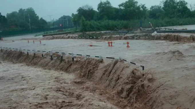चंडीगढ़ ने कभी नहीं देखी ऐसी बारिश, पहली बार 24 घंटे में 322.2 MM बरसात, सुखना लेक से छोड़ा गया पानी