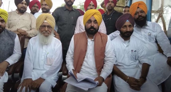 सीएम भगवंत मान ने इस जिले में बंद करवाया पंजाब का 10वां टोल प्लाजा, लोग खुश, पढ़ें