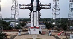 चांद की ओर रवाना हुआ हमारा चंद्रयान-3, 50 दिन बाद चूमेगा चंद्रमा की सतह, 615 करोड़ की लागत से तैयार हुआ, पढ़ें