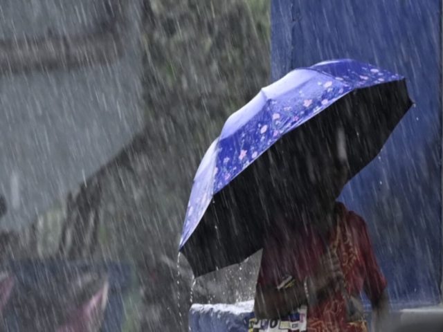 imd_predicts_heavy_rainfall_and_thunderstorms_in_many_states_including_delhi_up_bihar_mp_cg_17197313191-1024x768