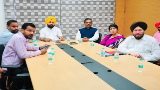 Punjab-New-Revenue-Minister-Review-Meeting-1024x576