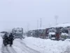 Kashmir में बर्फबारी के बीच Advisory, लैंडस्लाइड की संभावना, कई सड़कें बंद