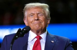 Trump Iran Attack: खाड़ी देशों की अपील पर Donald Trump ने टाला बड़ा Military Strike, Diplomacy को दिया एक और मौका Donald Trump Iran Attack