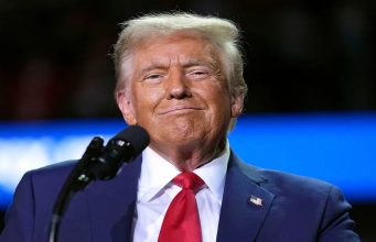 Trump Iran Attack: खाड़ी देशों की अपील पर Donald Trump ने टाला बड़ा Military Strike, Diplomacy को दिया एक और मौका Donald Trump Iran Attack