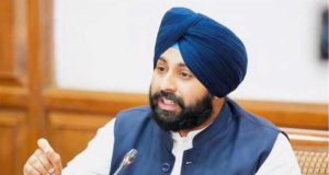 पंजाब सरकार द्वारा छात्राओं की शिकायत पर अध्यापक निलंबित