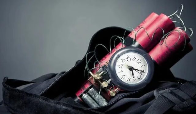 airport-received-bomb-threats-1-640x373
