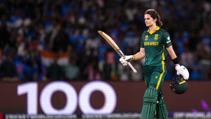 Smriti Mandhana के वर्ल्ड रिकॉर्ड की बराबरी कर भारत को हराया, साउथ अफ्रीका की कप्तान ने 220 रन ठोके