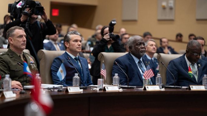 Iran युद्ध में बुरी तरह फ्लॉप हुआ America , सामने आए सबूत… 25 दिन में सेना के 4 अफसर बर्खास्त