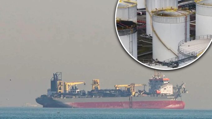 Iran के खिलाफ ट्रंप का ऑयल बम, तेहरान के लिए कैसे बना सबसे बड़ा संकट?