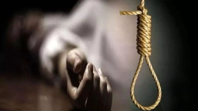 NEET पेपर लीक होने के बाद छात्रा भाग्यश्री ने किया सुसाइड, पिता का आया बयान