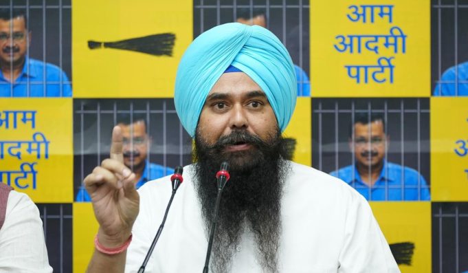 AAP सांसद Malvinder Singh Kang ने SIR एक्सरसाइज पर जताई चिंता, असली पंजाबी वोटर्स की मांगी सुरक्षा