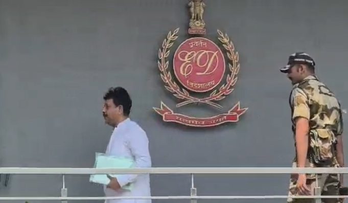 Money Laundering केस में ED के सामने पेश हुए विधायक रमन अरोड़ा, PMLA के तहत दर्ज हुआ बयान