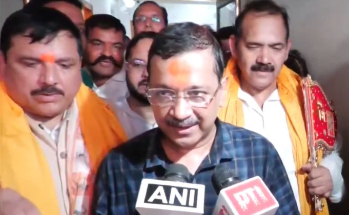 Ayodhya पहुंचे Kejriwal , कहा- राम मंदिर चढ़ावा चोरी ‘महापाप’, मामले में शामिल बड़े लोगों की भी हो जांच