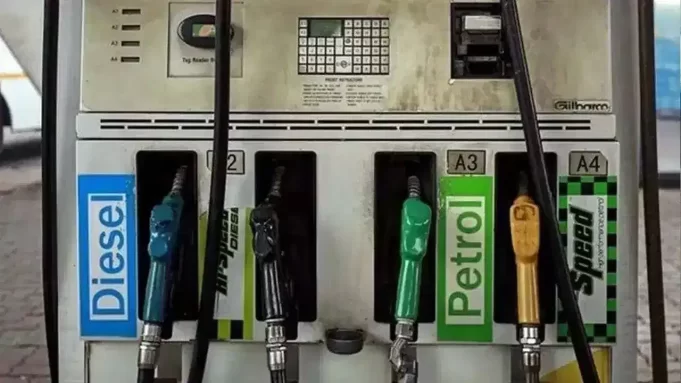 3 रुपए तक कम हो सकती है Petrol-Diesel की कीमतें, तेल पर है सरकार की नजर