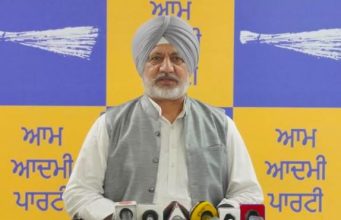 कांग्रेस पूरी तरह से बिखर चुकी है, राजा वड़िंग ‘आप’ के विरुद्ध अफवाहें फैलाने के बजाय अपना घर संभालें: बलतेज पन्नू AAP LEADER BALTAJ PANNU