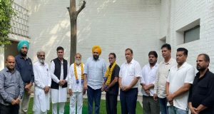 Jalandhar नॉर्थ के हलका इंचार्ज विनित धीर को मिला बल, आप में शामिल हुए पूर्व BSP नेता चौधरी रोशन लाल और वरिष्ठ BJP नेता सतीश गोगी