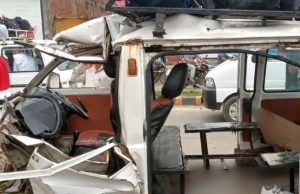 बांसवाड़ा में दर्दनाक सड़क हादसा: स्कूल वैन खड़े ट्रक से टकराई, एक छात्र की मौत, 6 घायल Banswara School Van Accident