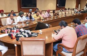 भगवंत मान सरकार द्वारा प्रमुख मांगें मानने के बाद पीएसपीसीएल यूनियनों और आम आदमी क्लीनिकों के कर्मचारियों ने हड़ताल वापस ली, कामकाज फिर शुरू: हरपाल सिंह चीमा