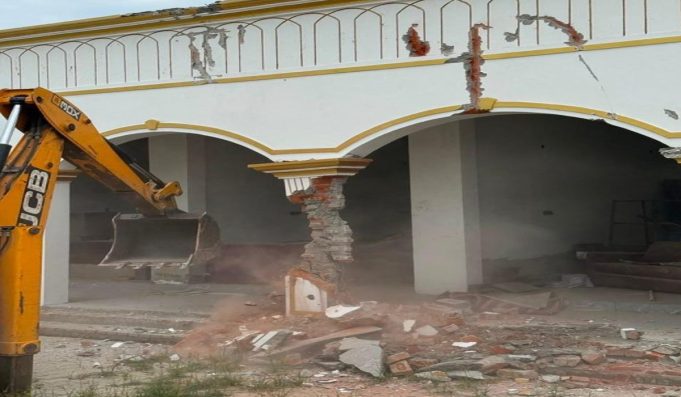Ludhiana: अवैध कॉलोनियों पर सरकार का बड़ा ऐक्शन, कई निर्माण किए ध्वस्त