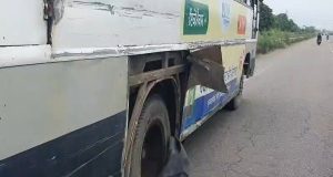 Jalandhar: फिल्लौर-गुराया जी.टी. रोड पर पंजाब रोडवेज बस का टायर फटा, एक यात्री गंभीर घायल