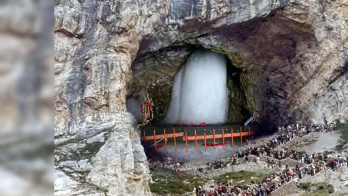 Shri Amarnath Yatra: श्री राम मंदिर से यात्रा का जत्था रवाना, चप्पे-चप्पे पर सुरक्षा बल तैनात