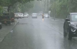 Pathankot में लैंडस्लाइड, कई गांवों का संपर्क टूटा:अमृतसर में भी बारिश, मोहाली में बादल छाए; पंजाब-चंडीगढ़ में 3 दिन का अलर्ट