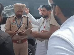 Chandigarh में PM मोदी के पोस्टर फाड़े:जालंधर में DSP से भिड़े BJP नेता अंगुराल; प्रधानमंत्री की स्टेज तक पहुंचा आवारा कुत्ता