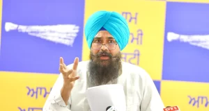 जगत ज्योत गुरु ग्रंथ साहिब सत्कार बिल पर मालविंदर कंग ने कहा- एक्ट का मकसद सिर्फ आसामाजिक तत्वों को सज़ा देना है, श्रद्धालुओं को परेशान करना या सिख धार्मिक मामलों में दखल देना नहीं AAP MP Malwinder kang