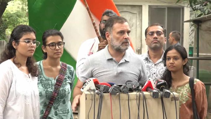 Dharmendra Pradhan का हो इस्तीफा, विभाग बदलना मंजूर नहीं होगाः Rahul Gandhi
