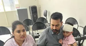 Jalandhar में आवारा कुत्तों ने मां-बेटे पर किया हमला:छुट्टी के बाद स्कूटी पर घर आते समय घेरा, स्कूटी से गिराया