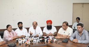 Punjab सरकार सफाई सेवकों की इज्जत और अधिकारों की रक्षा के लिए पूरी तरह तैयार: Mohinder Bhagat