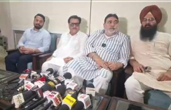 Ludhiana: सफाई कर्मचारियों की जायज मांगों का होगा हल: MLA मदन लाल बग्गा और अशोक पराशर पप्पी