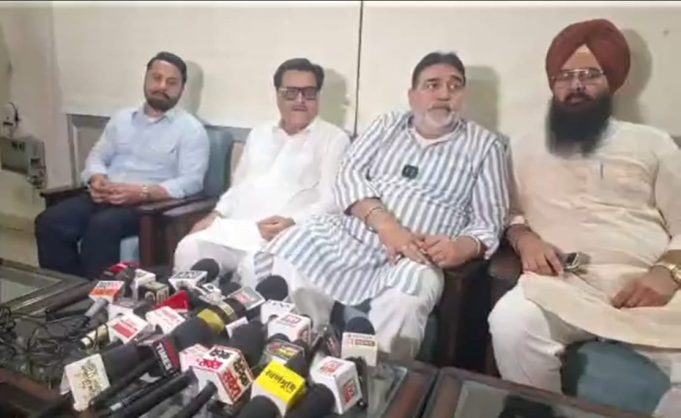 Ludhiana: सफाई कर्मचारियों की जायज मांगों का होगा हल: MLA मदन लाल बग्गा और अशोक पराशर पप्पी