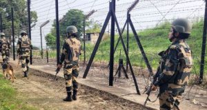 Amritsar News: BSF और Punjab Police का Joint Operation, 3 तस्कर गिरफ्तार; 4 विदेशी Pistols और 543 ग्राम Heroin बरामद Amritsar BSF News