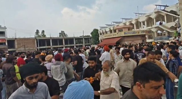 Jalandhar Devi Talab Mandir clash Jalandhar Devi Talab Mandir clash