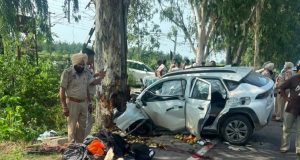 Jalandhar-Pathankot Highway पर दर्दनाक हादसा, पेड़ से टकराई कार; रेहड़ी चालक समेत 3 की मौत