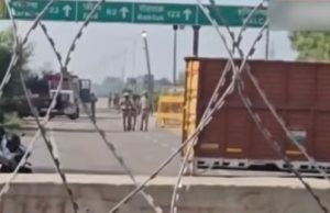 Khanouri Border Farmers Protest: कैथल में किसानों को रोका, Delhi March को लेकर Haryana Police हाई अलर्ट Khanouri Border Farmers Protest Update