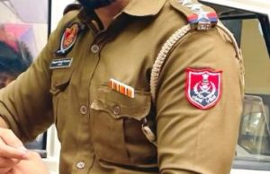 Tarn Taran Firing: नशा तस्करों और Police के बीच मुठभेड़, Head Constable और 3 साल की बच्ची घायल Tarn Taran police encounter