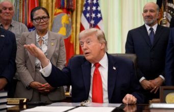 Trump vs Iran: मुआवजे की मांग पर Donald Trump का पलटवार, बोले- अमेरिकी सैनिकों की मौत का भी Compensation दें Trump Iran Compensation
