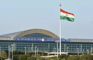 Varanasi Airport Firing: Air India Passenger की Pistol से चली Accidental गोली, दो यात्री घायल Varanasi Airport Firing News